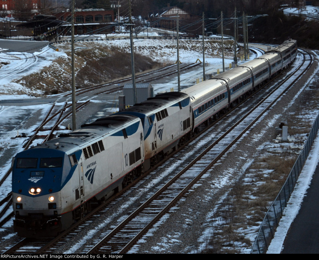 Locos 10 and 18 take a late(r) Amtrak #20(21) away from Lynchburg